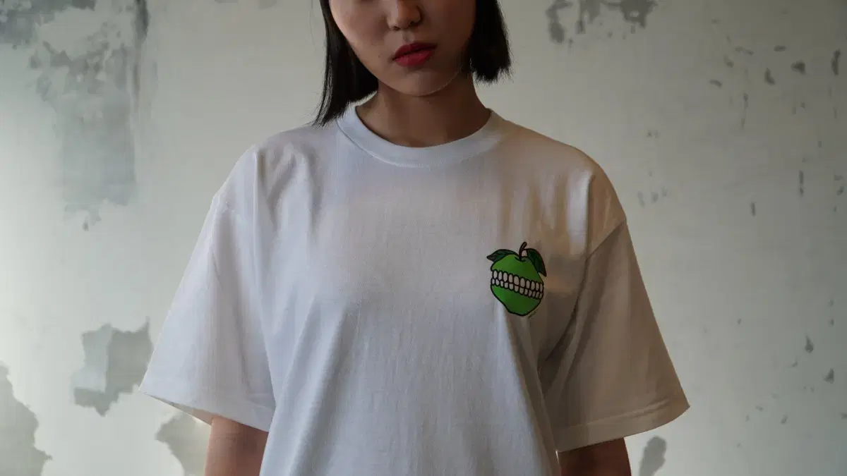 Apple T-shirt