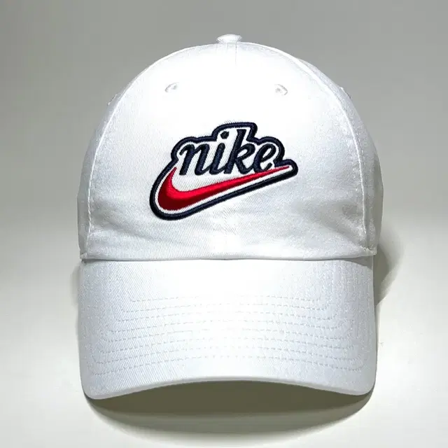 NIKE 나이키 초레어 헤리티지86 화이트 스우시 패치 클래식 볼캡 모자