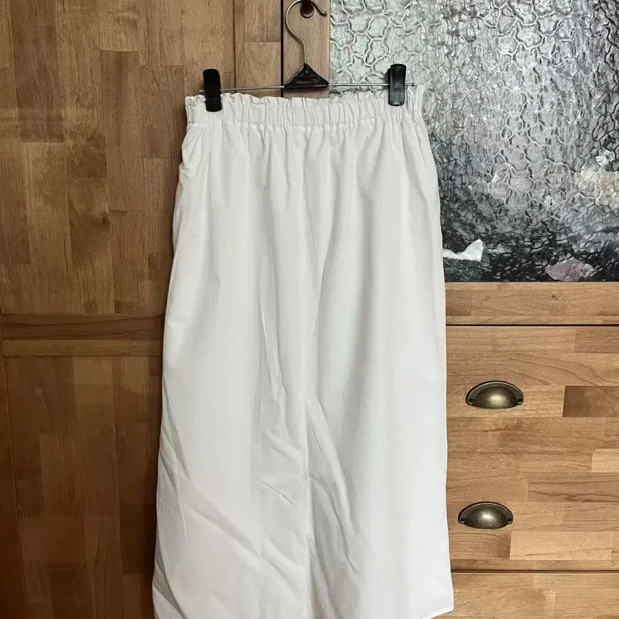 얼바닉30 Finca skirt