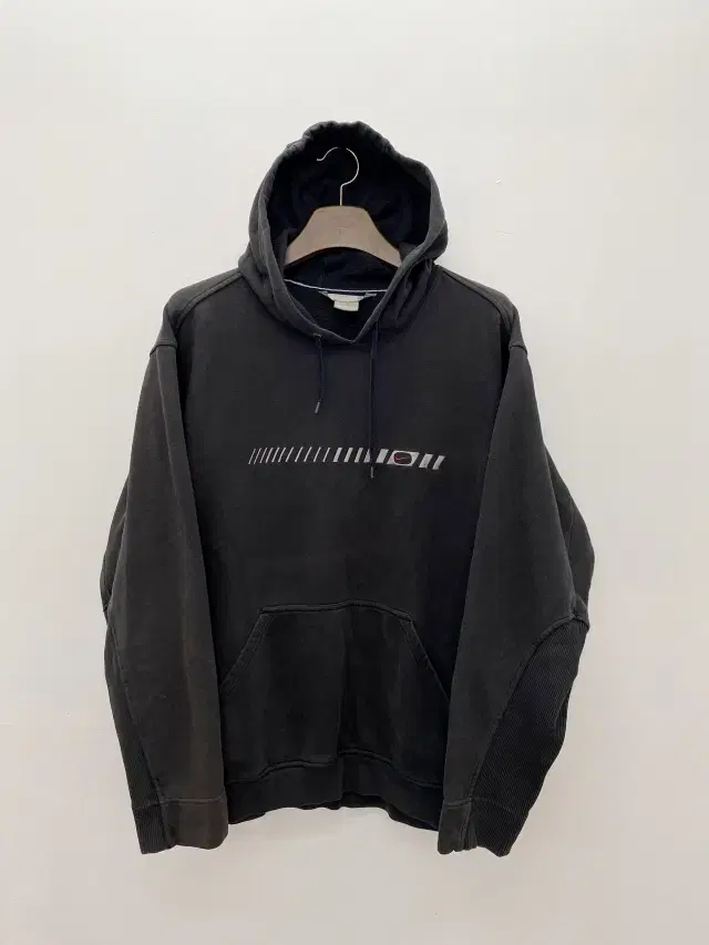 74 NIKE 나이키 후드티 (XL)