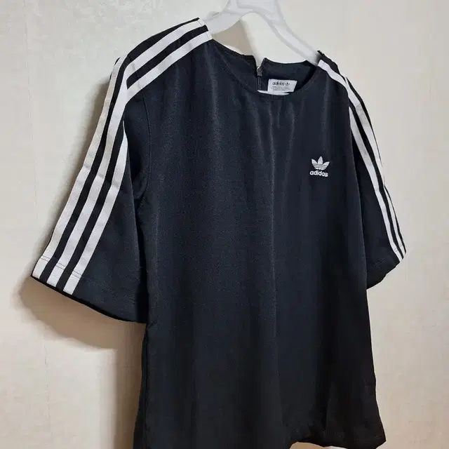 아디다스 파카이안 3 STRIPES 티셔츠