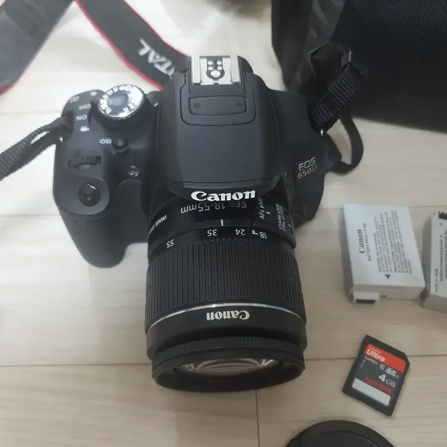 캐논 카메라 EOS 650D 와 18-55 IS 렌즈 세트