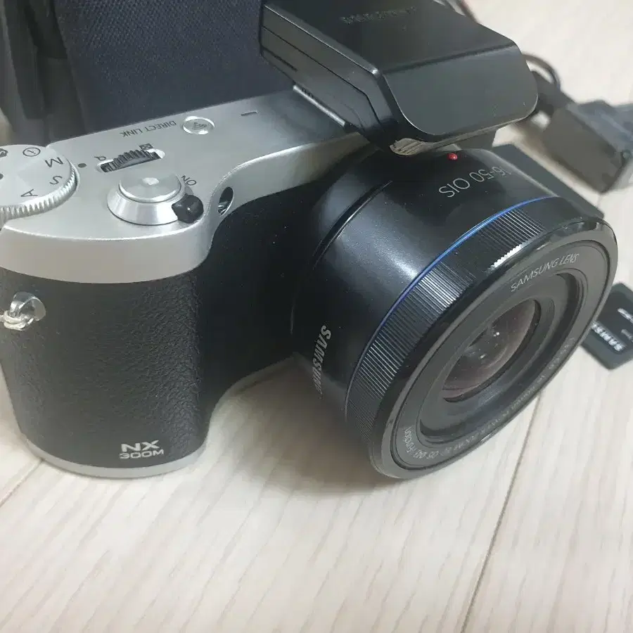 A급 삼성 카메라 NX300M 과 16-50 OIS 세트