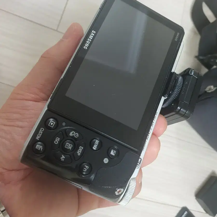 A급 삼성 카메라 NX300M 과 16-50 OIS 세트