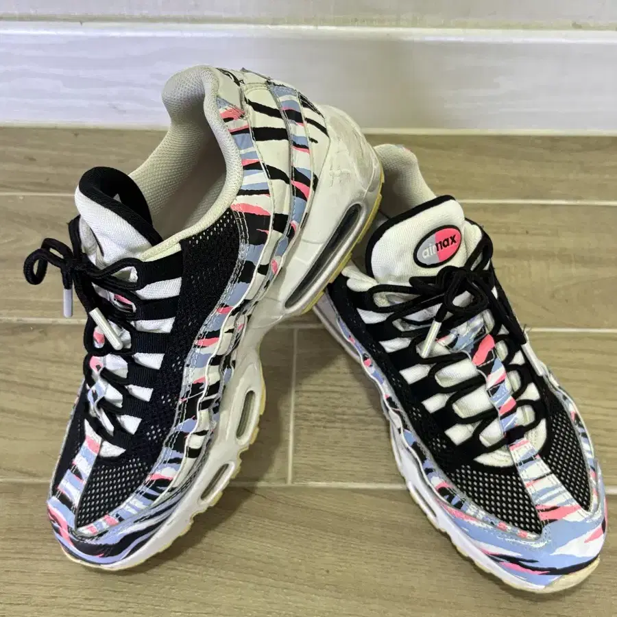 Nike Air Max 95 Country Pack Korea