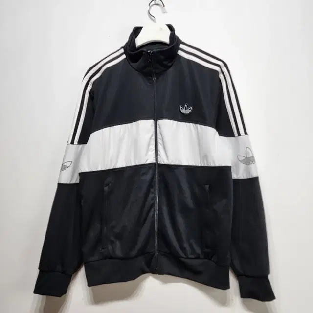 아디다스 ADIDAS 블랙 & 화이트 트레이닝 트랙탑 자켓 XL