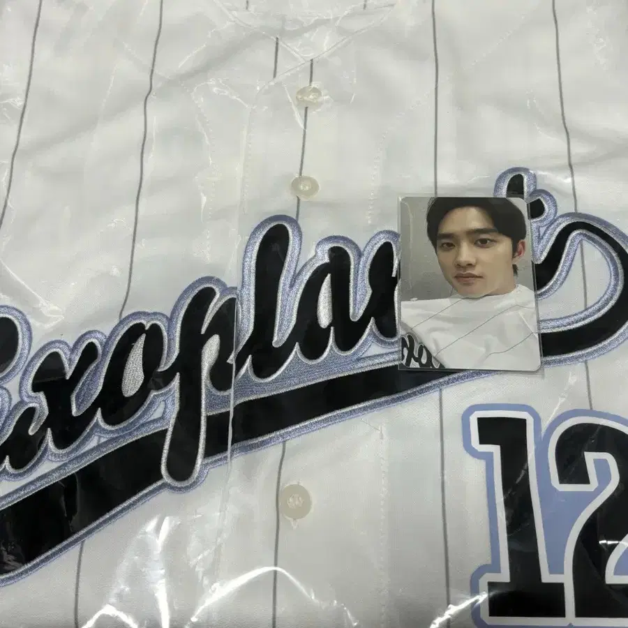 EXO | 엑소 exo d.o. do kyungsoo creamsoda jerseys photocard