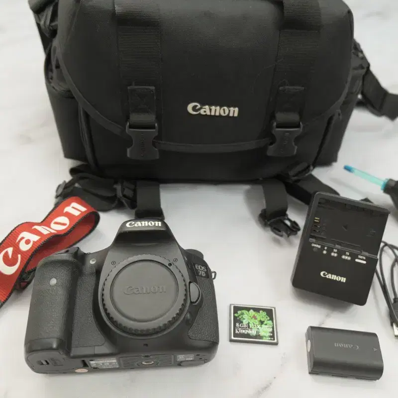 캐논 중급용 크롭바디 dslr 카메라 EOS 7D 바디 세트