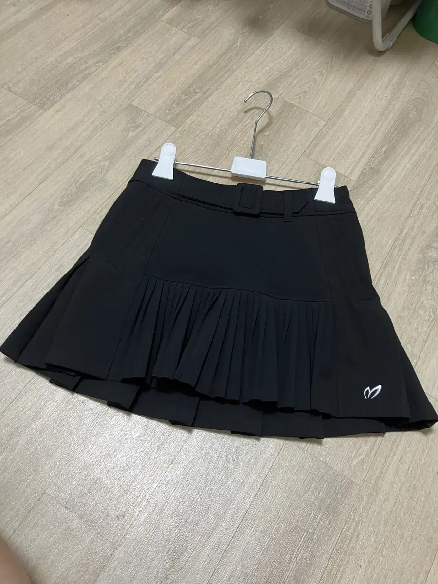 Masterbarney Skirt