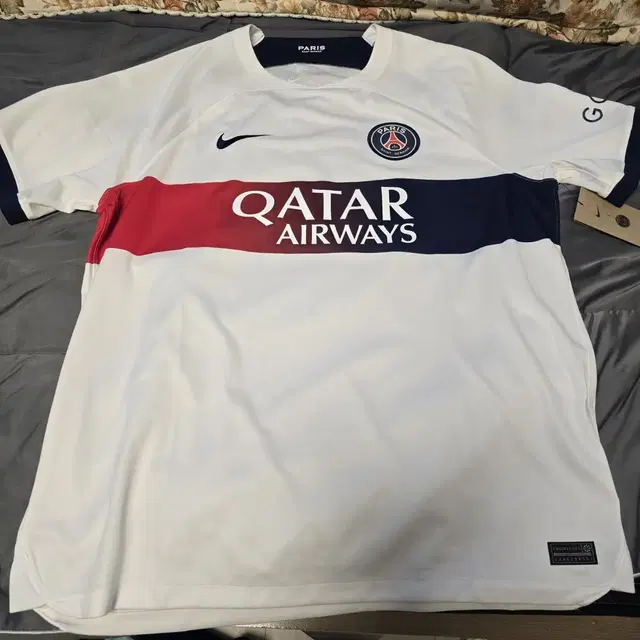 PSG x 피마원 이강인 유니폼 XL 새상품 팝니다.