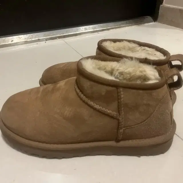 어그 ugg 신발 부츠 판매합니다