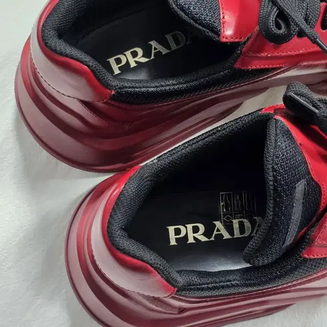 프라다 Prada 뉴트레이너 6사이즈