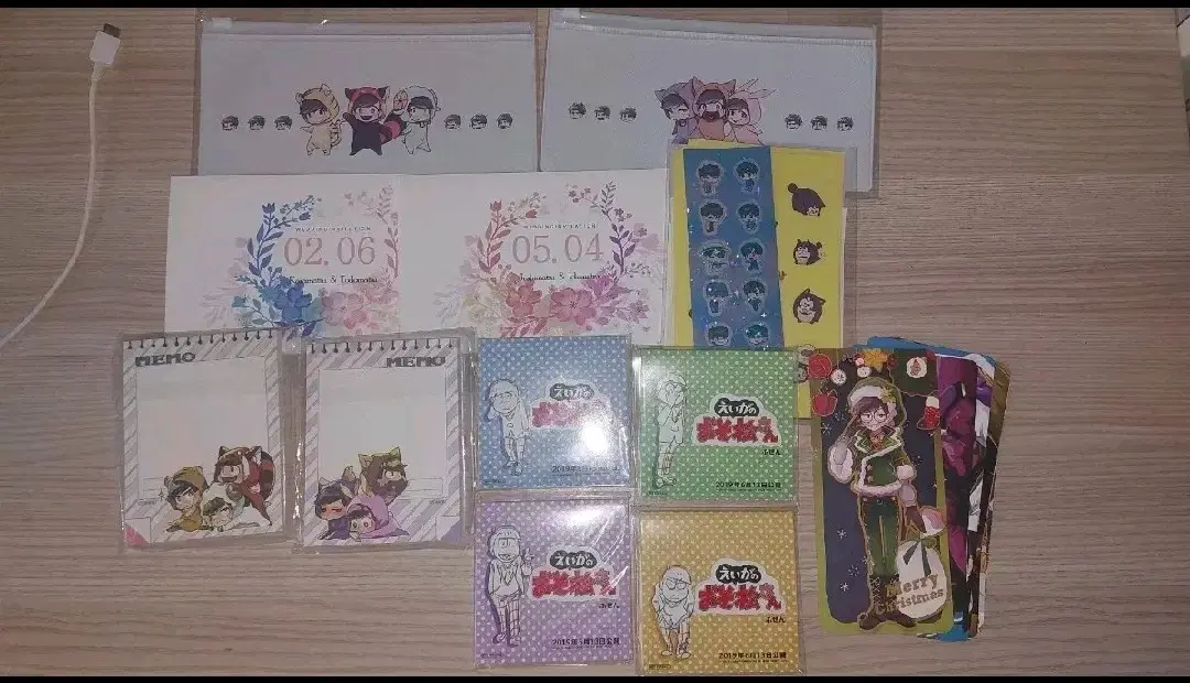 Osomatsu Prize official goods and unofficial goods bulk are for sale!