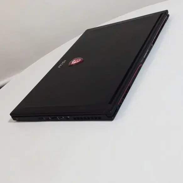 msi 초슬림 게이밍 노트북 GS63 7RD Stealth / 512GB