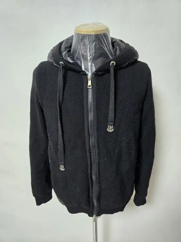 Moncler/Men's/Original/Down/Padded/Status A