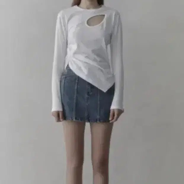 마우솔레움 Shirring cut-out t-shirt - White