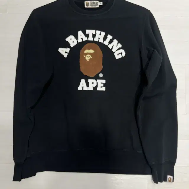 A bathing ape 배씽 에이프 스웨트티셔츠 M