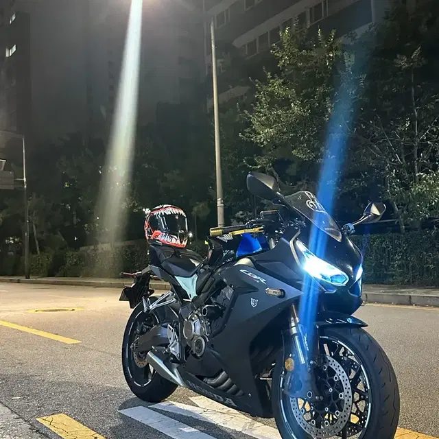 Cbr650r 22년식