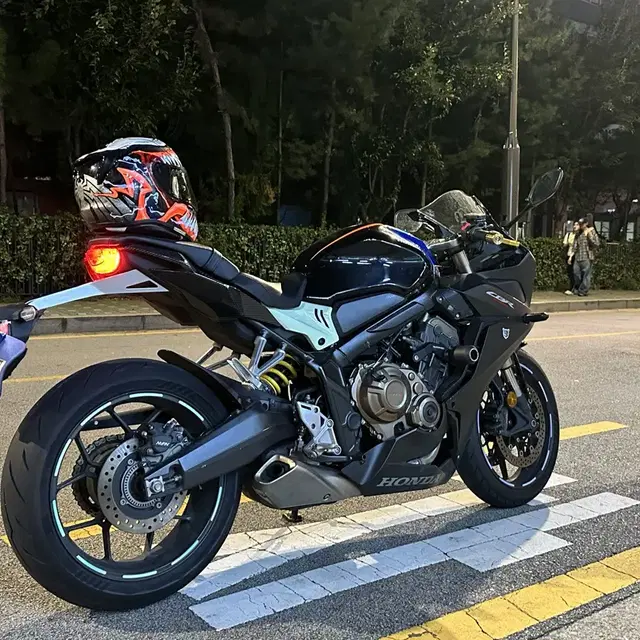 Cbr650r 22년식