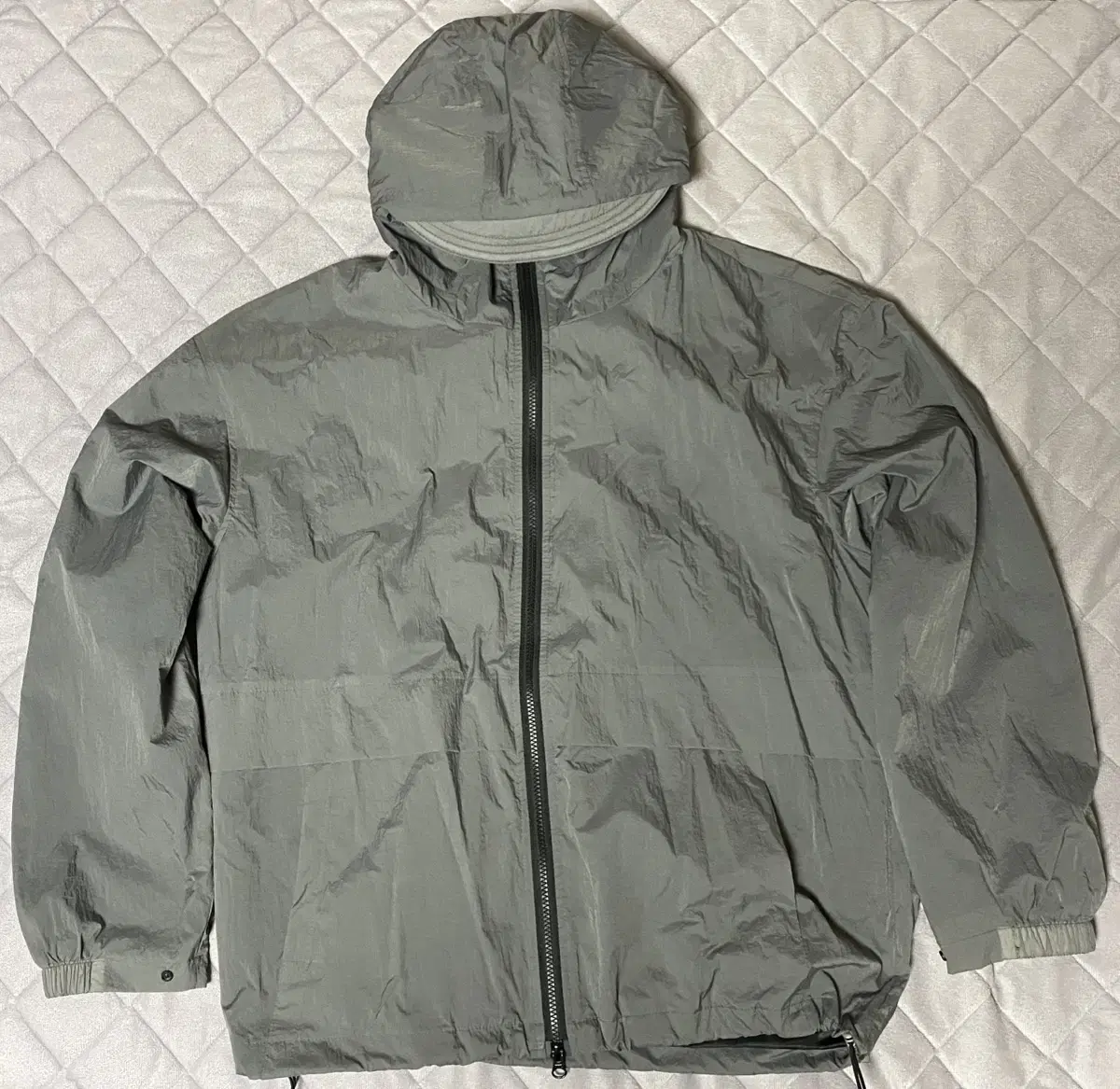 (M) Non-Floor Wind Taker Windbreaker Gray