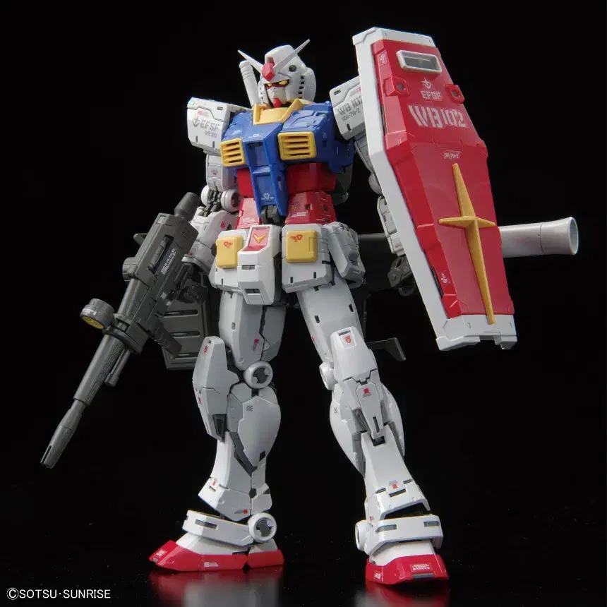 반다이 RG 퍼스트 건담 2.0 RX-78-2 Ver. 2.0 1/144