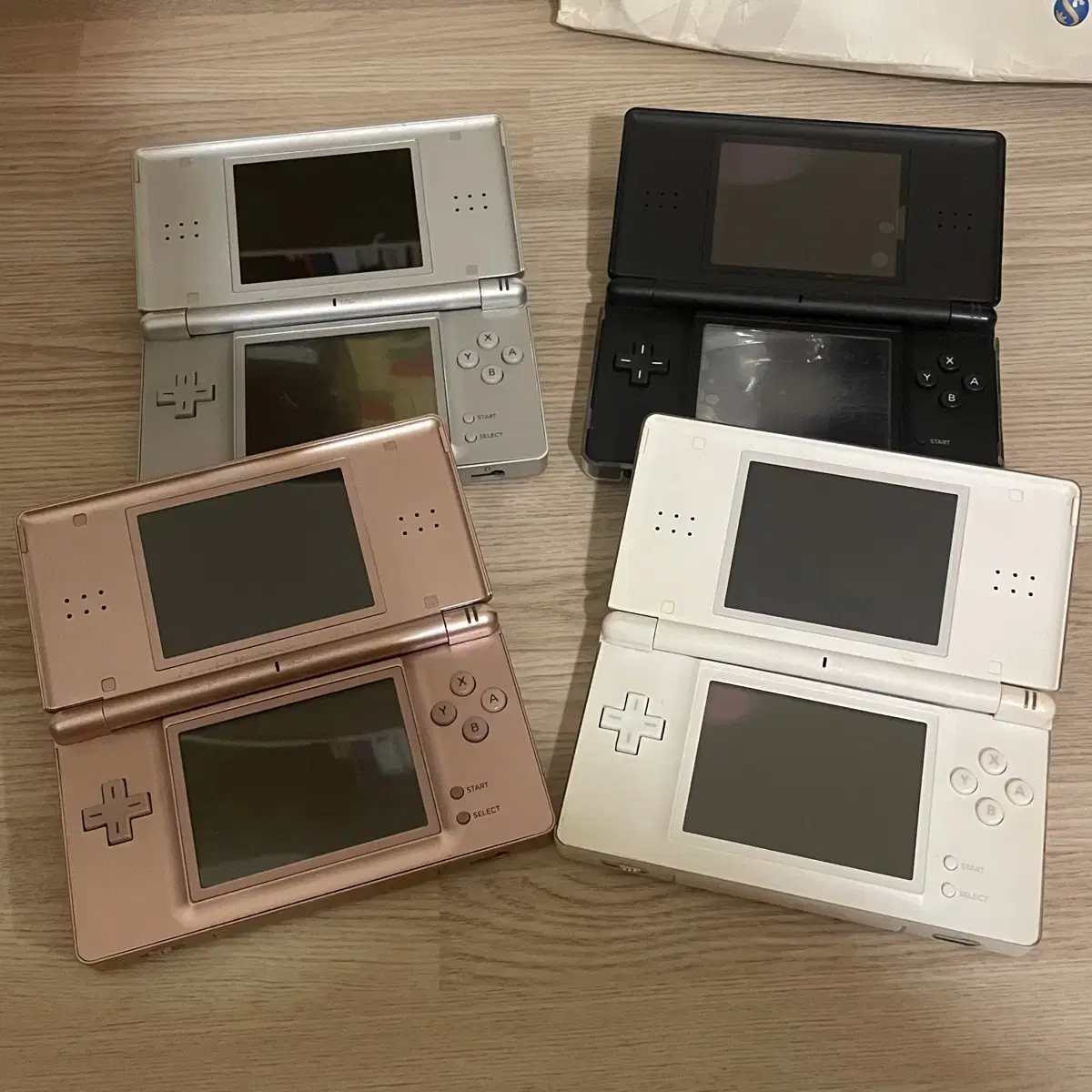 닌텐도 DS LITE (블랙, 실버, 화이트, 핑크)