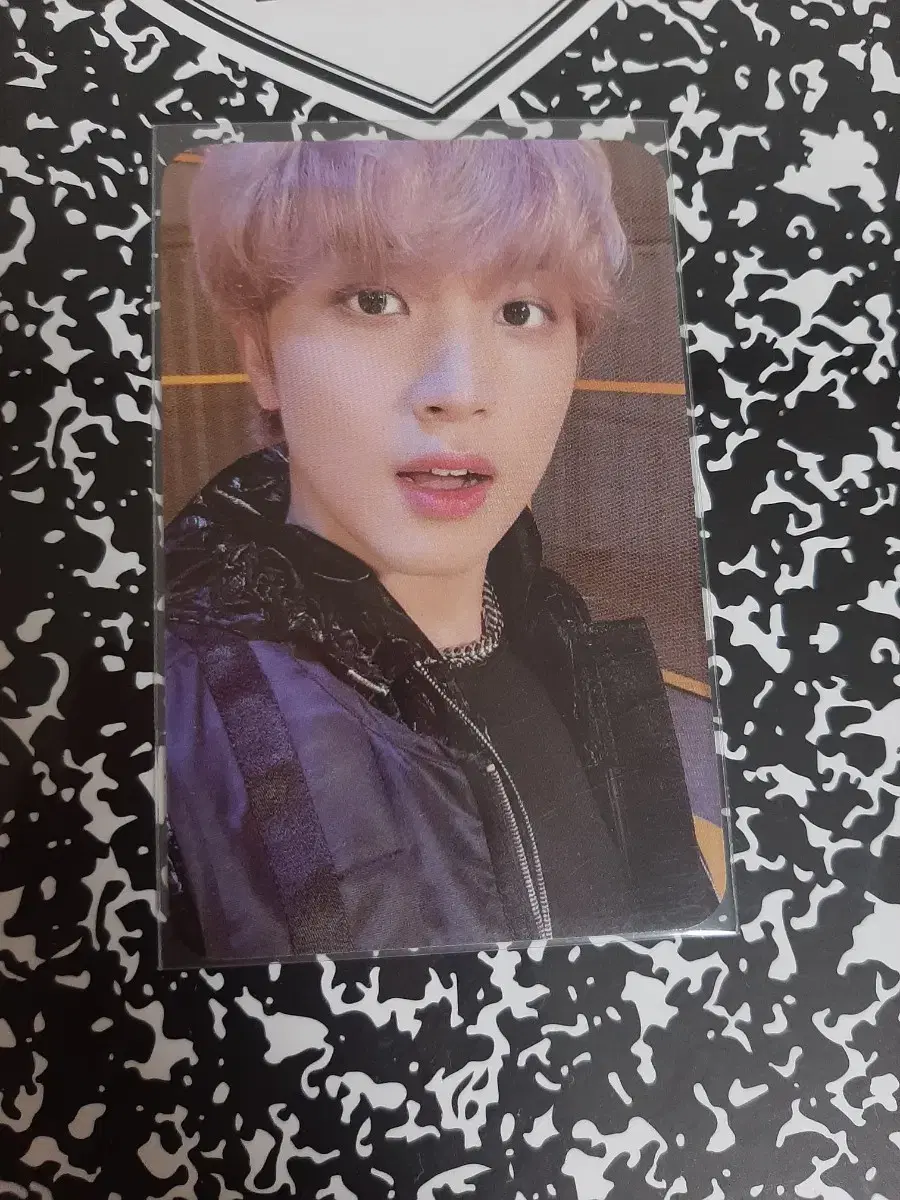 NCT 127 Glow in the Dark haechan photocard wts We sell!