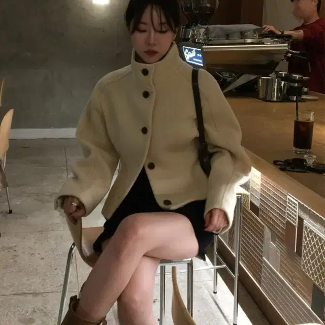 레이브 하이넥 숏코트 High Neck Short Coat