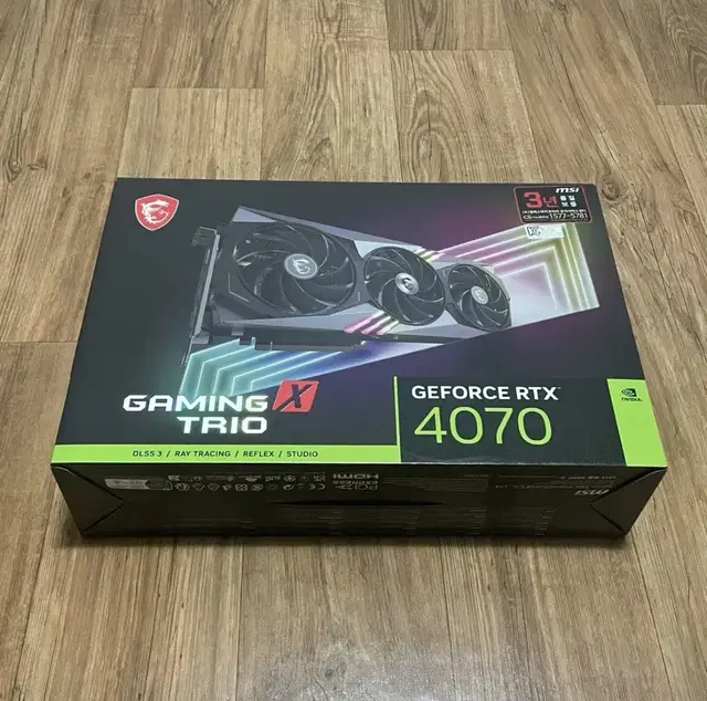 MSI RTX 4070 게이밍트리오 트라이프로져