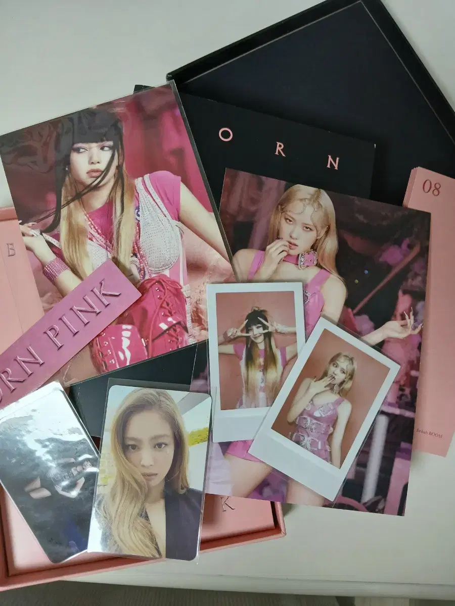 Black Pink Shutdown album (with photocard)