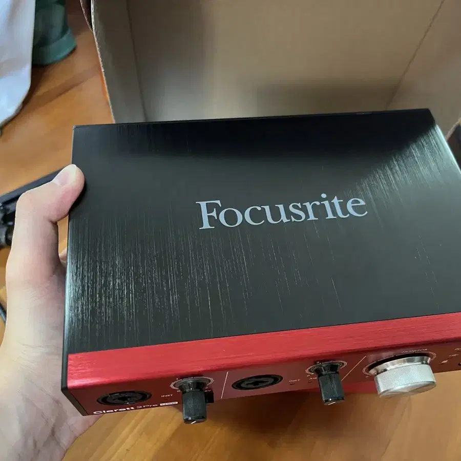 focusrite clarett 클라렛 오인페