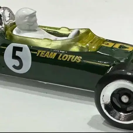 1:64 핫휠 로터스 49