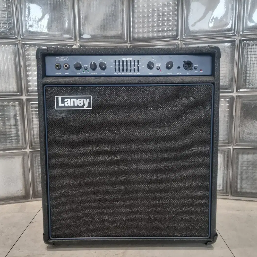 LANEY RB4 공연용 베이스 앰프 판매합니다