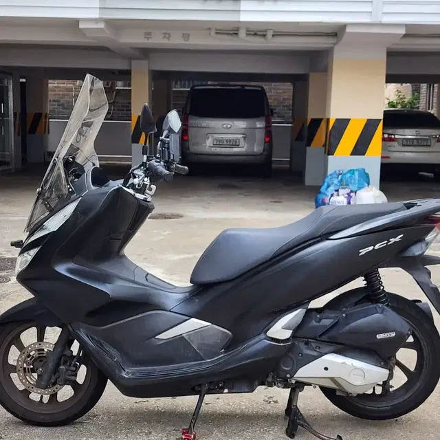 19년식 더뉴 PCX125 팝니다