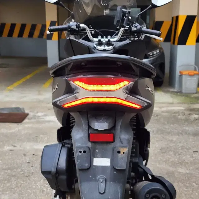 19년식 더뉴 PCX125 팝니다