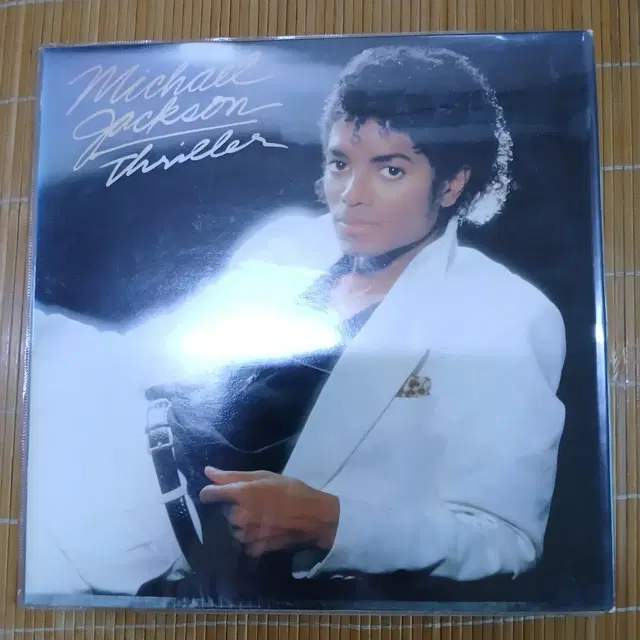 Lp중고 MICHAEL JACKSON - THRILLER 음반 판매합니다