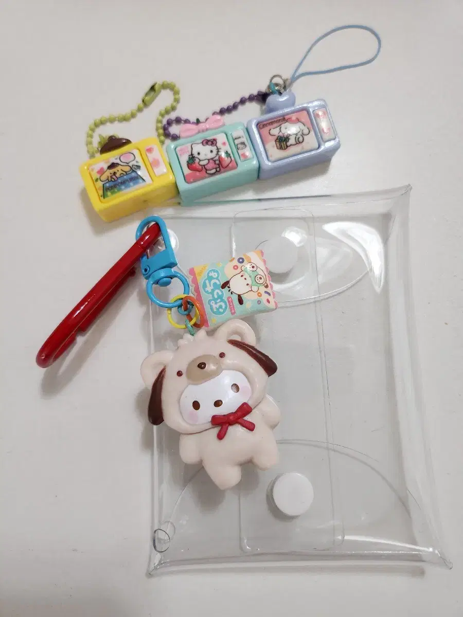 Pochaco keyring + clear PVC pow set