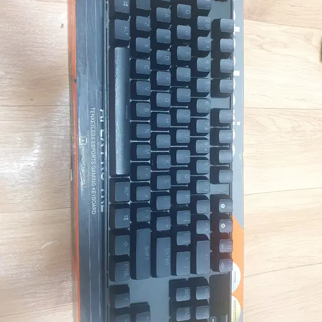 Apex pro tkl 풀박스