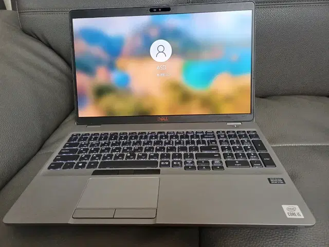 Dell latitude 5510 노트북 팝니다.