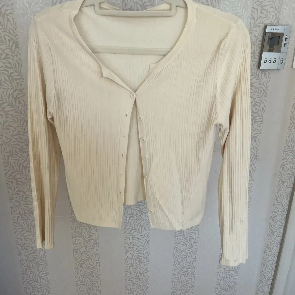 4번착용) Beige yellowish cardigan