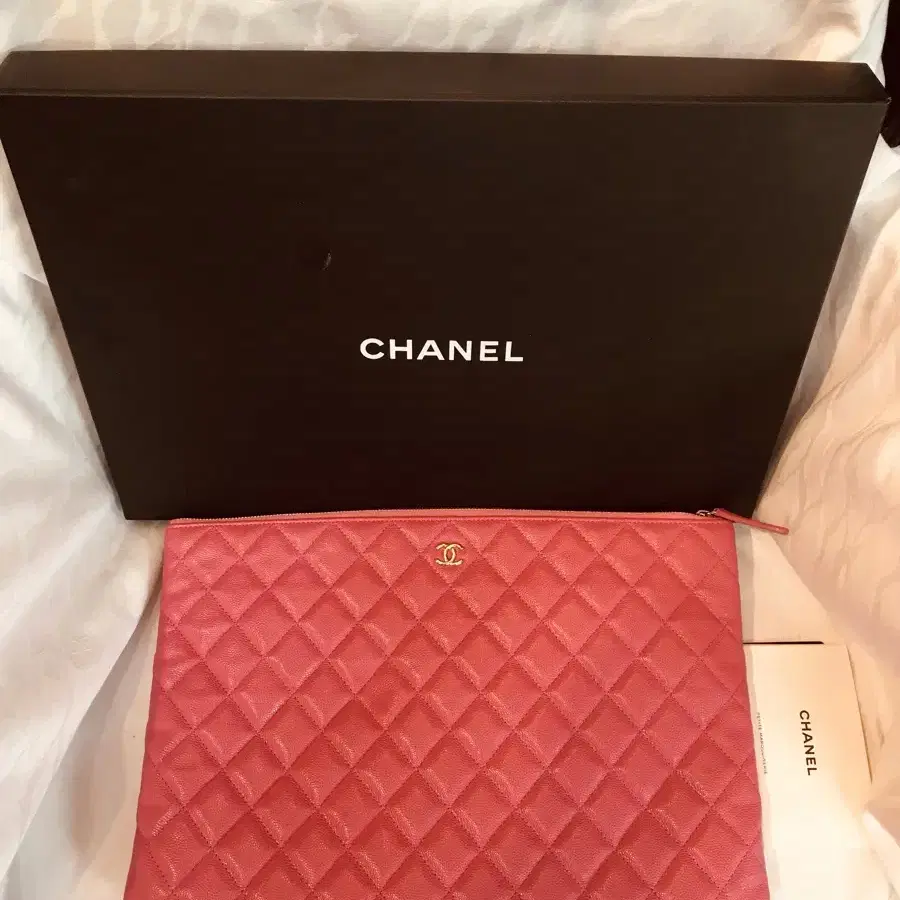 CHANEL 캐비어 라지클러치