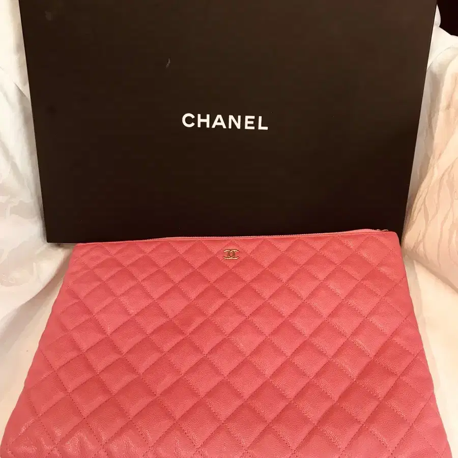 CHANEL 캐비어 라지클러치