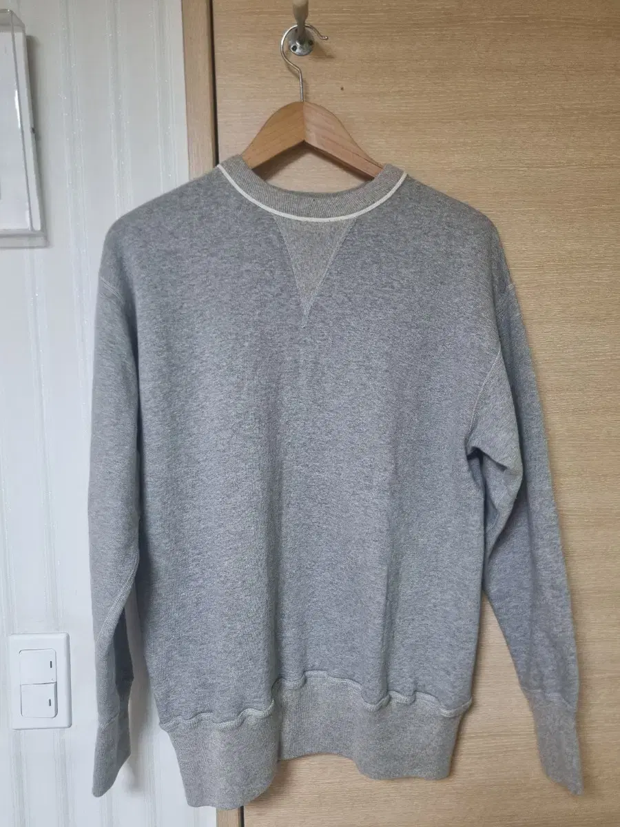 Warehouse 401 Sweatshirt New in box, size 40