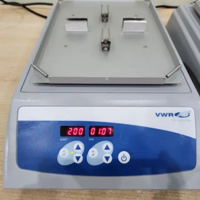 VWR Microplate Shaker 마이크로플레이트 쉐이커