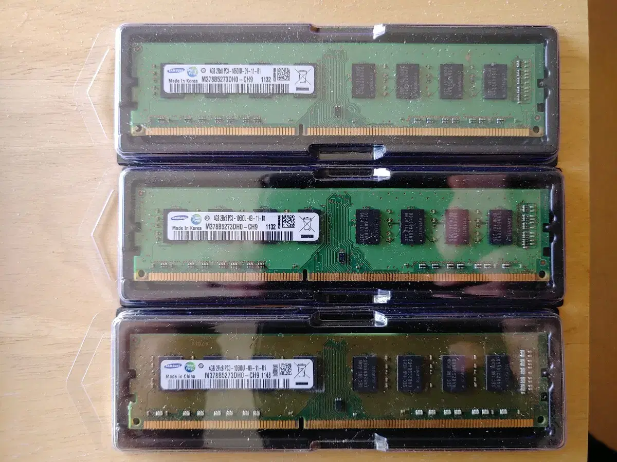 삼성 DDR3 4GB PC3-10600U 3개 팝니다