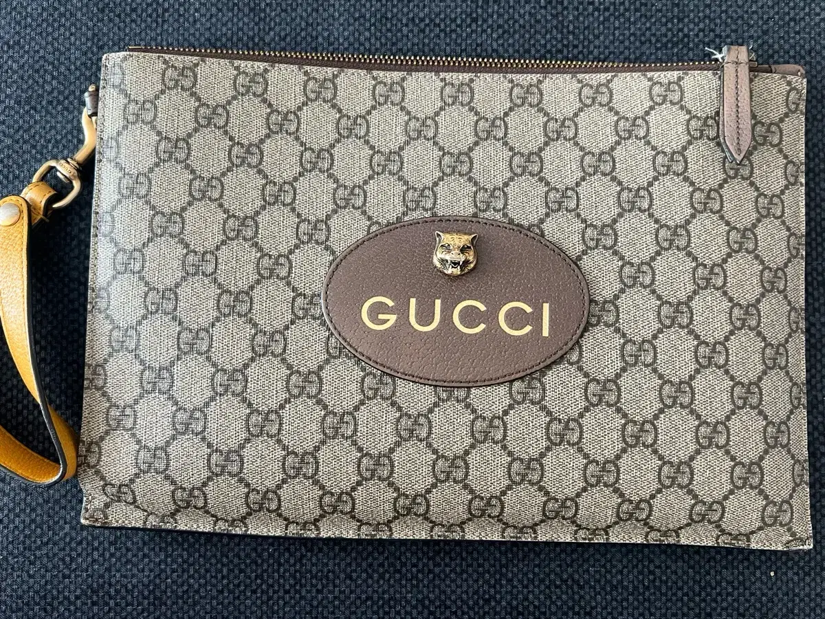 Gucci Clutch Full Box in Good Condition