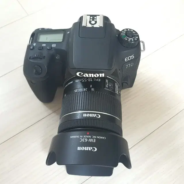 캐논 중급자용 dslr 카메라 EOS 77D 와 18-55렌즈 세트