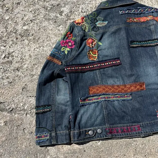 1990s CHICOS EMBROIDERY TRUCKER 자수데님자켓