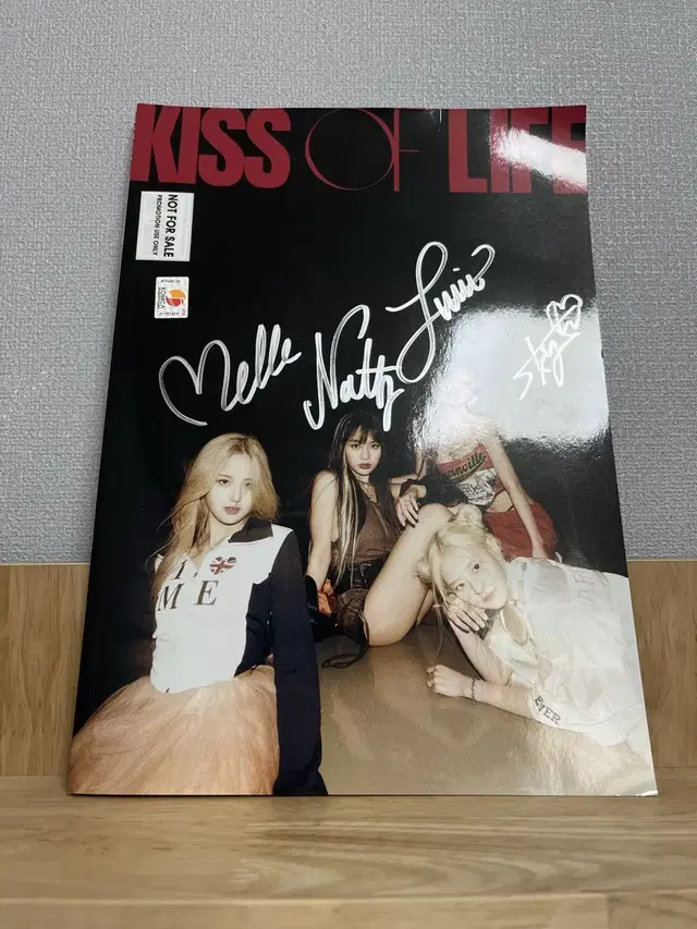 키스오브라이프 KISS OF LIFE / 싸인 CD