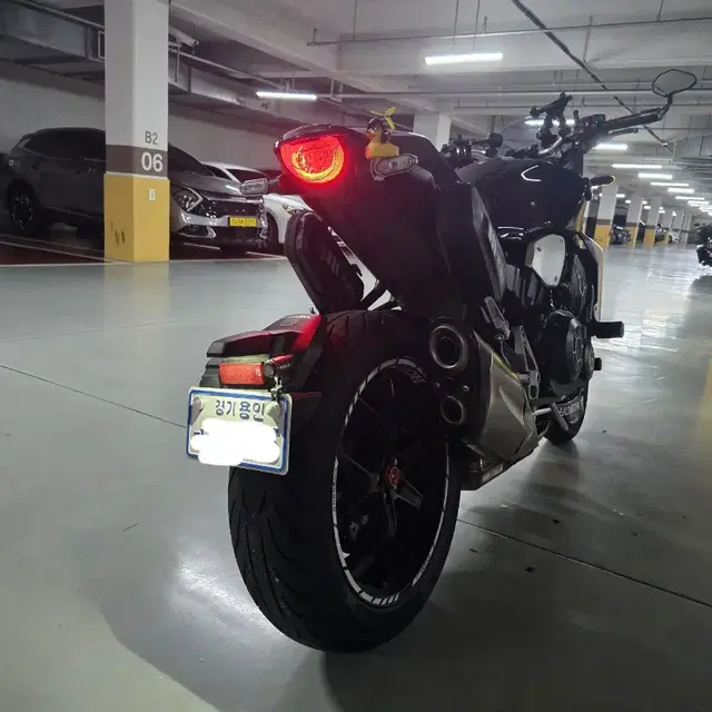 혼다 cb1000r 20년식 14,300km 블랙